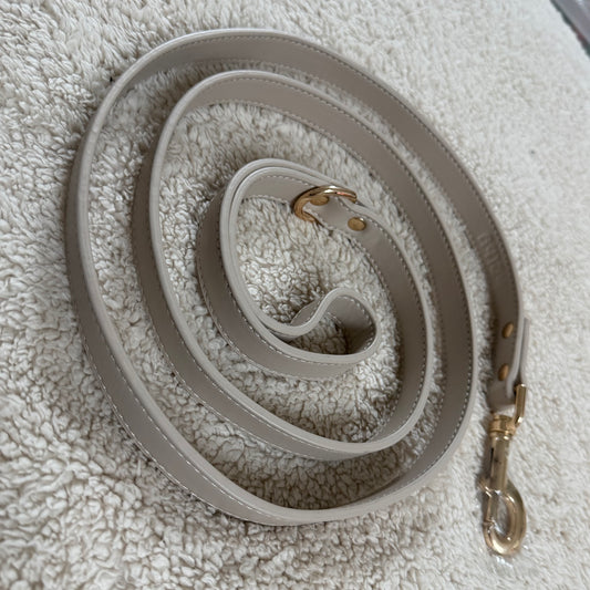 Laisse Chien Cuir Vegan Beige - Résistante et Écologique